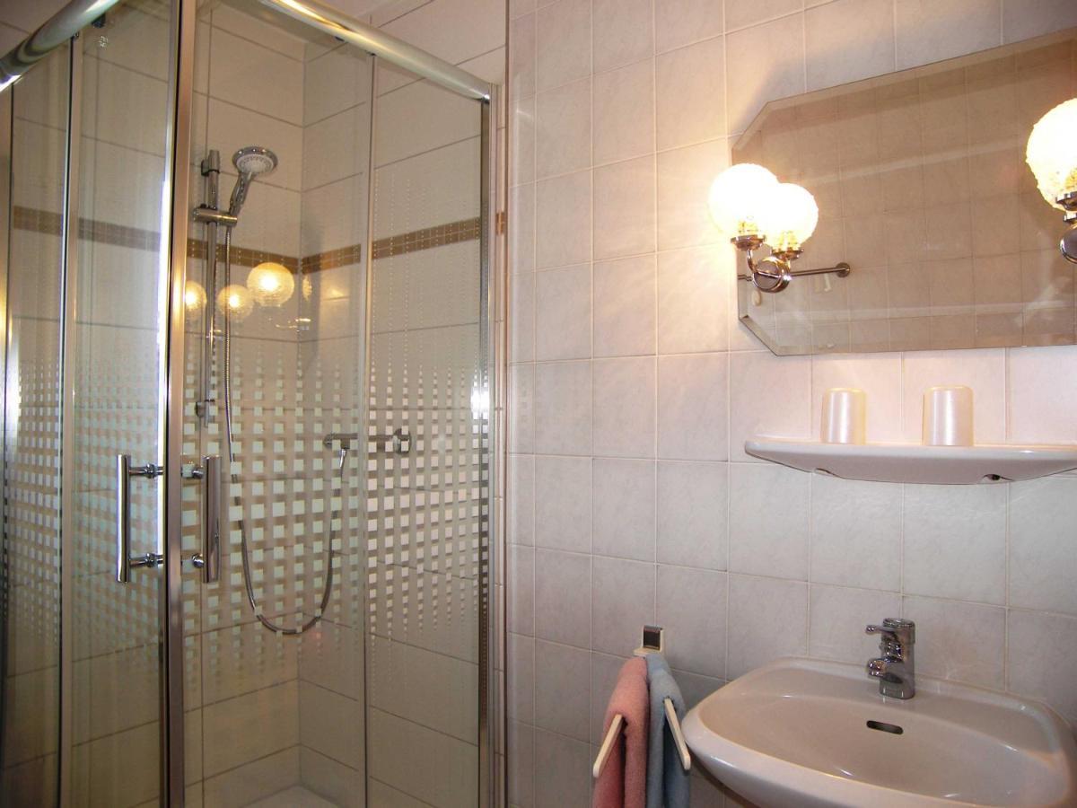 Ferienhaus Alice 10 Gehminuten Vom Strand Entfernt Heringsdorf  Luaran gambar